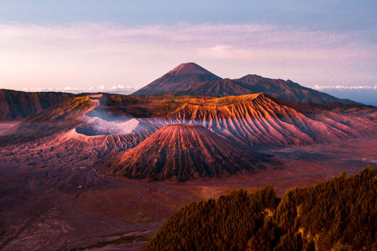 Bromo volcano, Jawa, Indonesia © sergeymugashev