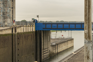 Schleuseneinfahrt Staustufe Iffezheim