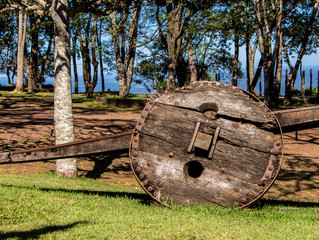 Carroça antiga de madeira