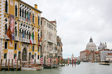 Naklejka premium VENICE, ITALY - MAY 8, 2010: View of the marvelous architecture along the Grand Canal in Venice, Italy