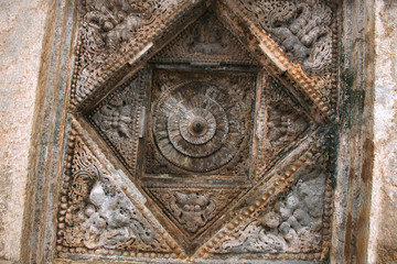 Decorative bay ceiling, mukha mandapa, Adinatha Bsadi, Basadi Halli, Karnataka