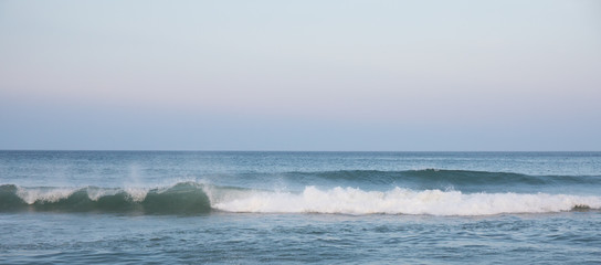 Fototapeta na wymiar Waves crashing in the ocean.