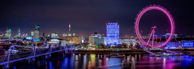 Zelfklevend Fotobehang Een Thames Vista © Stewart Marsden