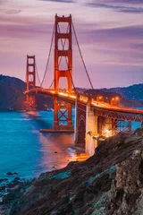 Selbstklebende Fototapete San Francisco Golden Gate Bridge in der Dämmerung, San Francisco, Kalifornien, USA