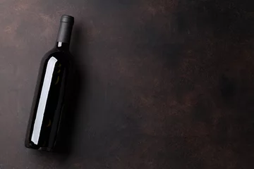 Cercles muraux Vin Red wine bottle
