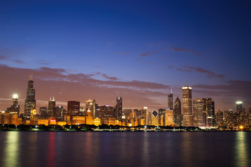 Fototapeta na wymiar Chicago Skyline Panorama at Dusk