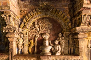 Papier Peint photo Temple Mur ornementé au temple indien de Brihadeshwara, Thanjavur, Tamil Nadu, Inde