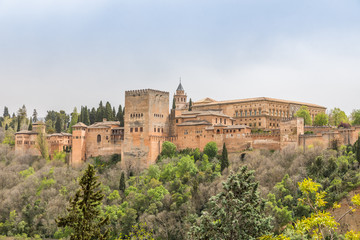 Fototapeta na wymiar L'Alhambra de Grenade depuis le Mirador de San Nicolas