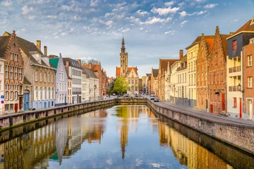 Crédence en verre imprimé Brugges Canal Spiegelrei au lever du soleil, Bruges, Flandre orientale, Belgique