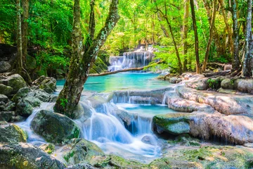 Foto op Plexiglas Erawan-waterval in Thailand © calcassa