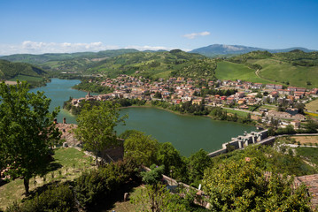Fototapeta na wymiar Mercatale artificial lake seen from the fortress of Sassocorvaro, Italy.