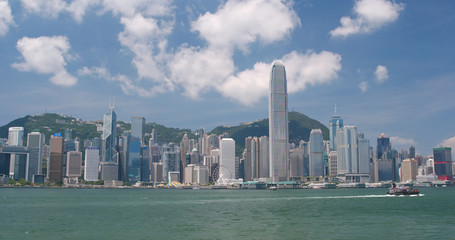 Obraz premium Hong Kong urban city skyline in sunny day