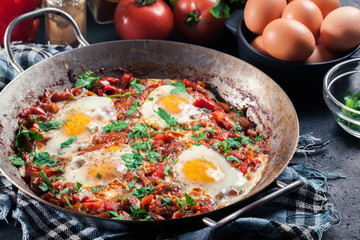 Shakshuka in a frying pan
