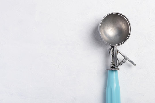 Ice cream scoop empty vintage on white table background with copy space