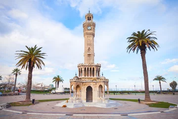 Zelfklevend Fotobehang Izmir old clock tower. It was built in 1901 © evannovostro