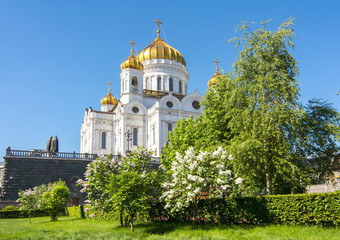 Cathedral of Christ the Savior (Khram Khrista Spasitelya) in spring, Moscow, Russia