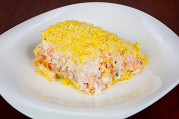 Salad with salmon and cheese