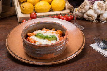 Fried pasta with cherry tomatoes and buffalo mozzarella