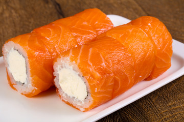 Salmon roll