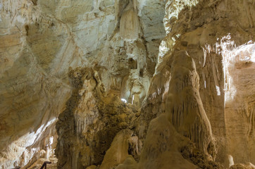 Fototapeta na wymiar Beautiful cave of the City of Bonito in Matogrosso do Sul, Brazil.