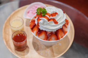 shaved ice or strawberry bingsu fresh milk