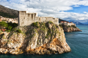 Fototapeta na wymiar View of the Old City in Dubrovnik in sunny day