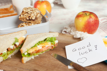 Lucky note in lunchbox