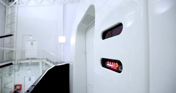 Airliner Flight Simulator Training/Ramp Sign blinking