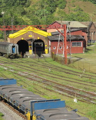 Esta&ccedil;&atilde;o ferroviaria