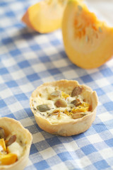 Tartlets with pumpkin and cheese