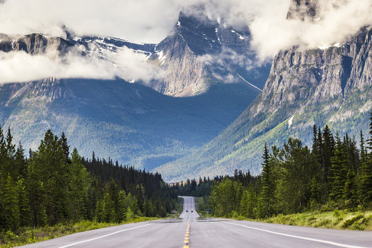 highway in mountains in jasper canada