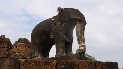 Fototapeta na wymiar steinelefant kambodscha