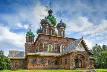 Fototapeta na wymiar St. John the Baptist Church, Yaroslavl