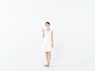 ビジネスウーマン・ピース・全身