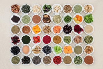 Health food for the brain with a super food collection of herbs and spices used in herbal medicine and supplement powders. High in omega 3 fatty acids, antioxidants, anthocyanins, vitamins & minerals.