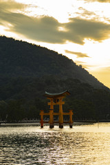 Torii de Itsukushima à Miyajima au Japon
