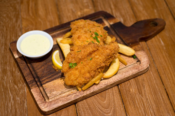 Fish and chips is a hot dish of English origin consisting of fried battered fish and hot potato chips