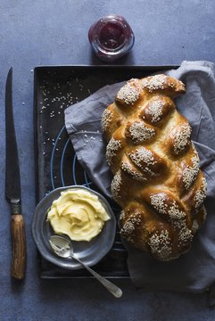Challah bread