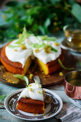 FRAGRANT LINDEN BLOSSOM SUN CAKE