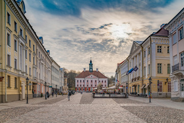 Das Rathaus von Tartu in Estland