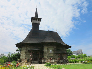 Fototapeta na wymiar 07.06.2018, moldova, Chisinau: medieval wooden church.