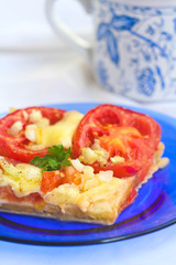 Pie with tomatoes and cheese
