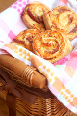 Buns with ham and cheese