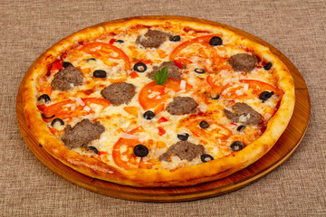 Pizza with minced meat