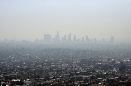 Smog and pollution in Los Angeles by day