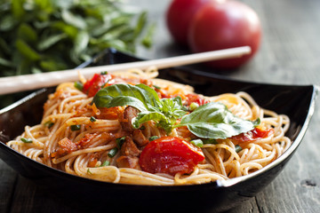 Spaghetti in tomato sauce with chicken