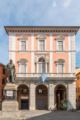 Der Platz Piazza Garibaldi in Pisa, Toskana, Italien