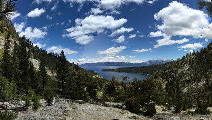 Obraz premium Tahoe Cliff