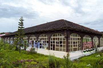  abandoned old house
