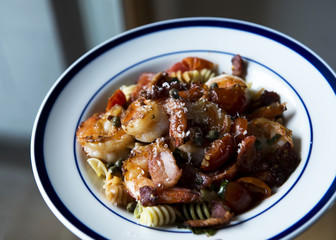 Shrimp, vegetables and pasta
